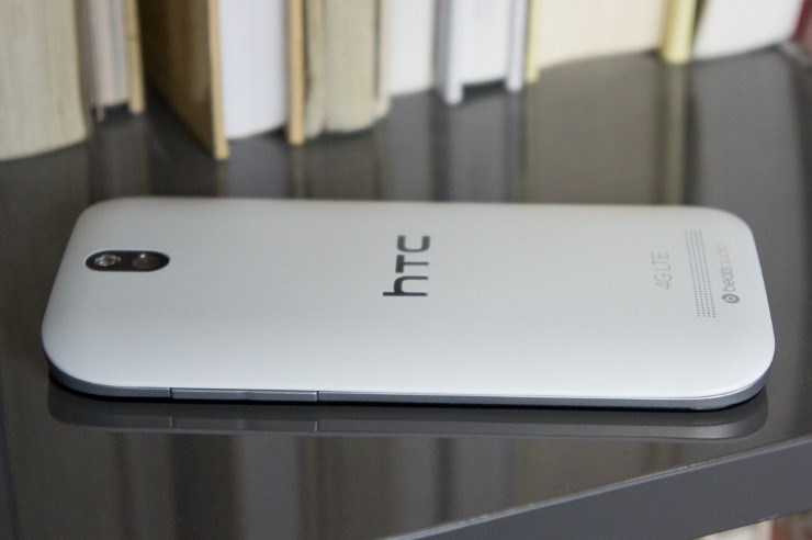 HTC One SV (4).jpg